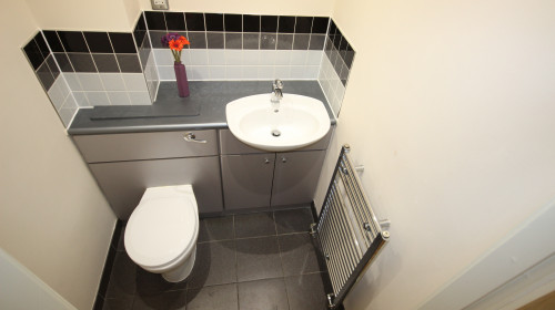 Separate WC at 19 Broom Street